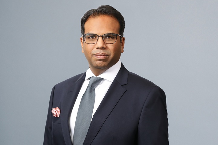 Division Presidet Services Ravin Pillay-Ramsamy