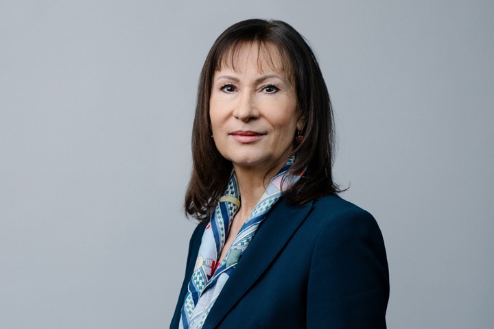 Dr. Suzanne Thoma, Chief Executive Officer 