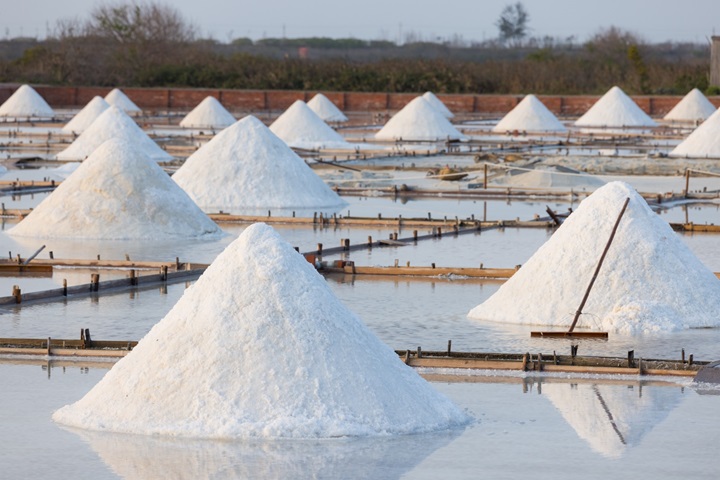 Tile paved salt fields