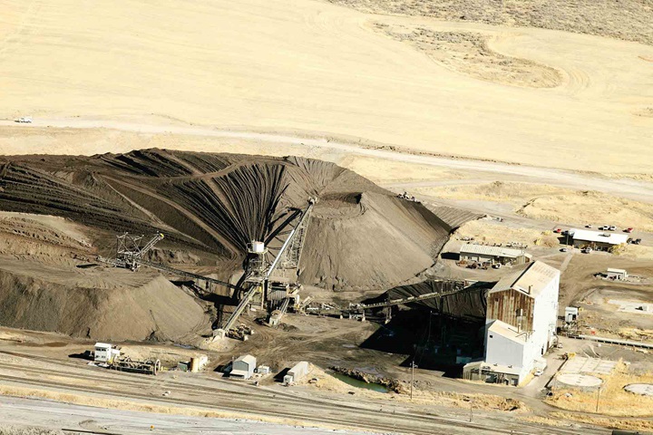 Phosphate mine processing mill