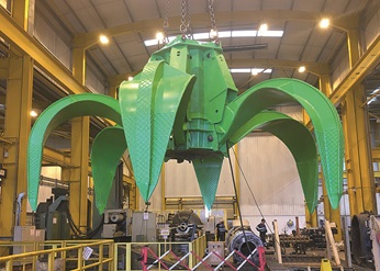 mechanical grab in operation