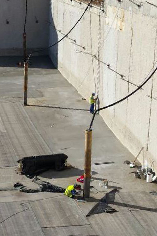 Installation of drainage wells and dewatering pumps