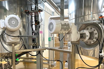 Sulzer gear-driven horizontal agitators