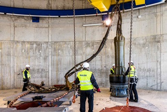 Sulzer engineers carrying out a pump service at a dam