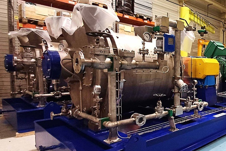 VRN vacuum pumps leaving the factory