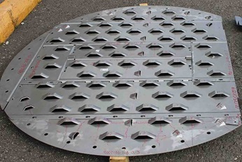 XVG fouling resistant trays