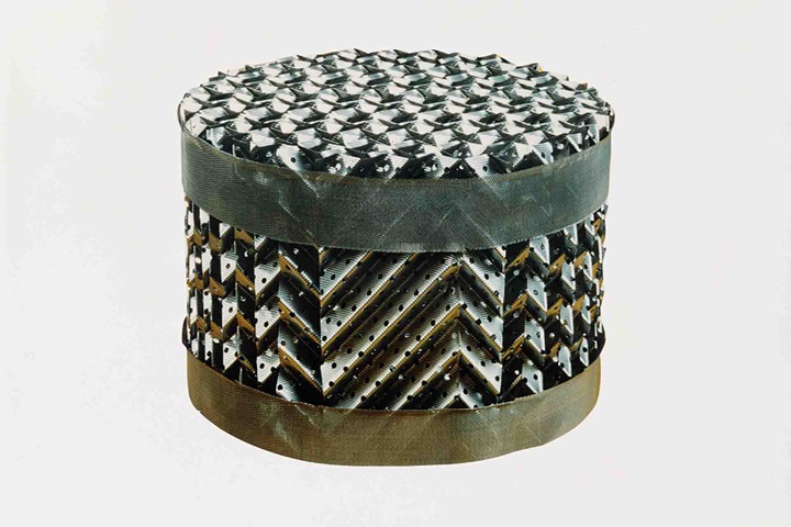 Liquid-liquid extraction packing