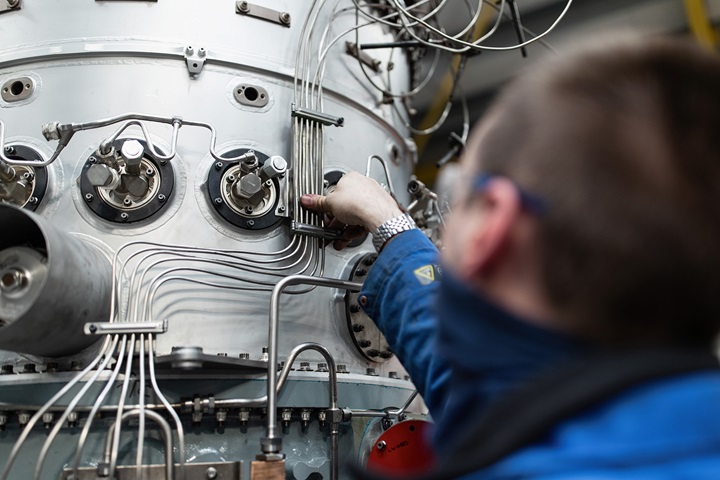 engineer and gas turbine