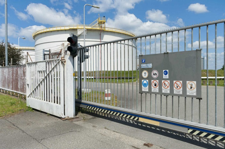 Electric sliding gate