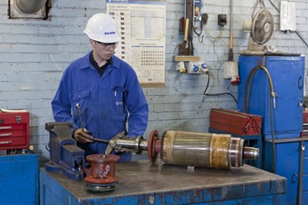 We offer a full range of services such as the overhaul of an AC or DC traction motor