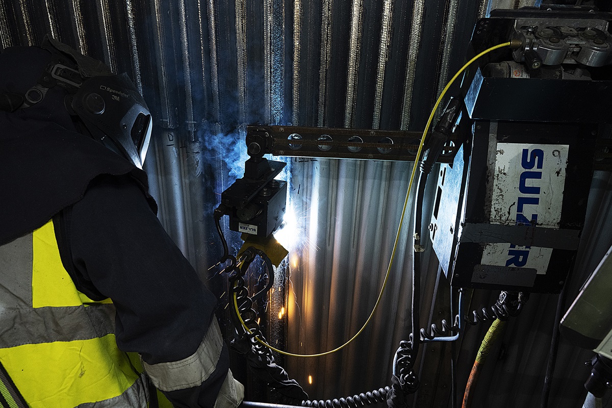 Weld overlay equipment sulzer employee