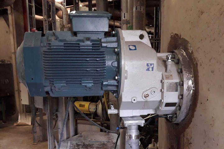 Installed Salomix. Engine in the picture