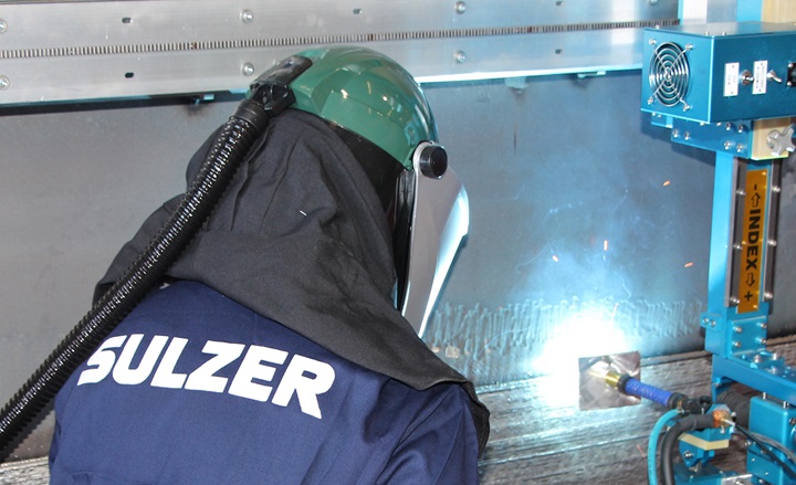 Weld overlay processing with Sulzer employee